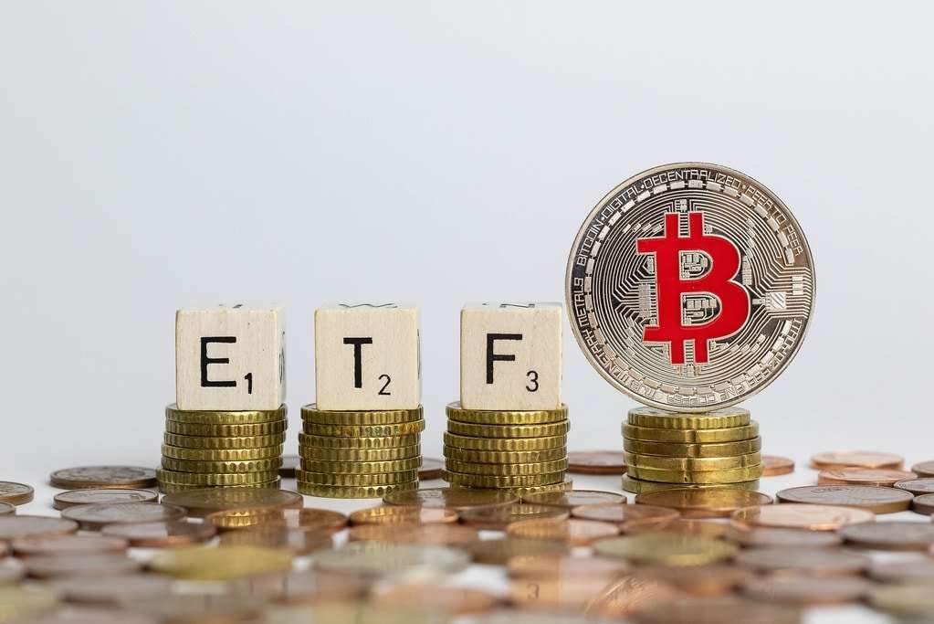 "Entradas masivas ETF bitcoin"